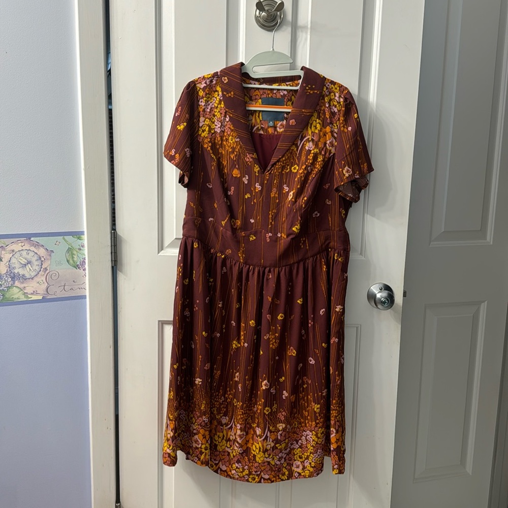 ModCloth, 1X, midi dress, retro look, fit n flare, pocketed, collar.